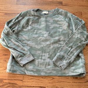 Womens Target - Universal Thread Camo Sweatshirt - Size XL